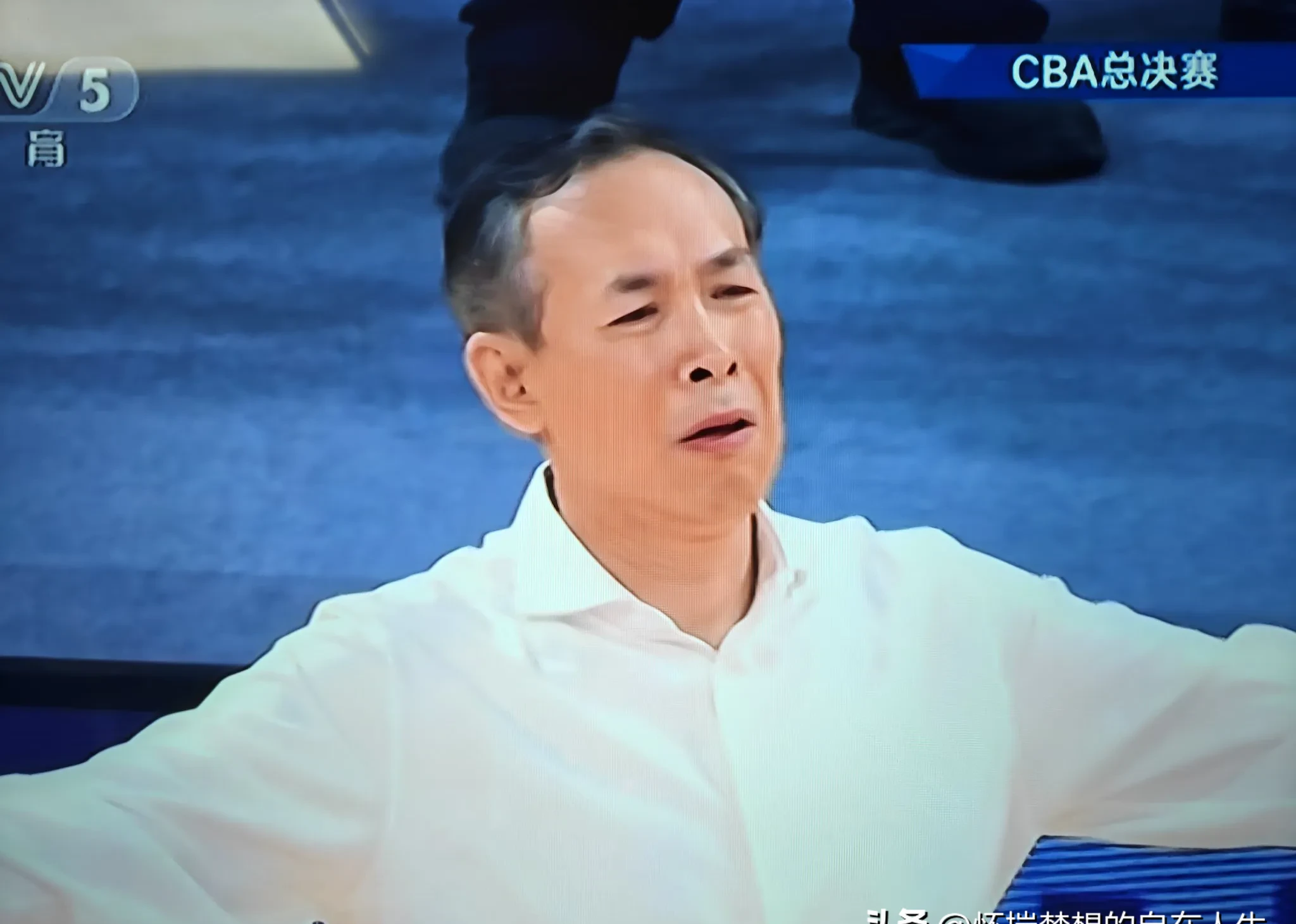 德罗巴官方宣布出色防守新规，G2引发争议！赛场气氛高涨(德罗巴三条杠滑轨图片)