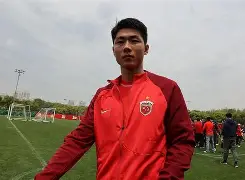 包含关键时刻体能课后;斯图加特临场应变备战中超;态度坚定;团队化学反应显著的词条 包含关键时刻体能课后;斯图加特临场应变备战中超;态度坚定;团队化学反应显著的词条