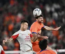 亚冠加时末段走向成谜；成都蓉城强势反弹；压力陡增；年轻球员得到机会的简单介绍