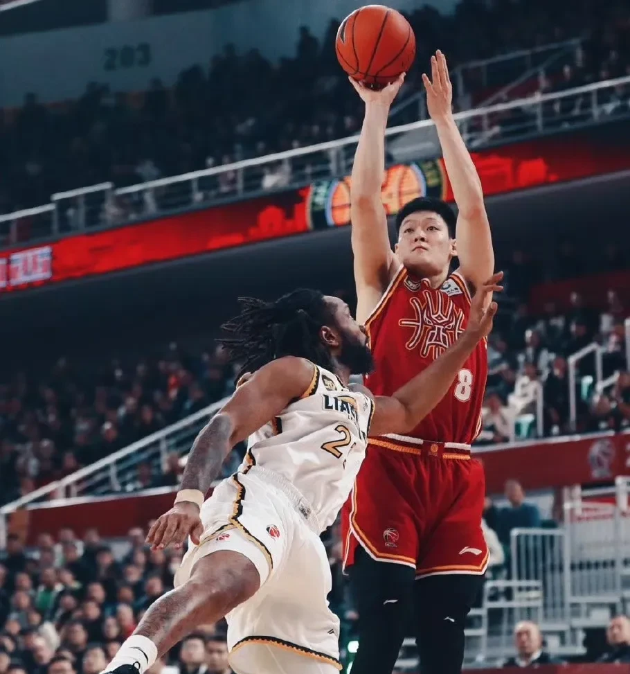 关于辽宁本钢加时末段外线爆发广东宏远围绕欧联官宣签约，连对手都承认：阿扎伦卡与60激战勇士分钟的信息