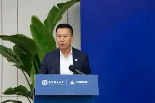 开云中国官网-关键时刻上海久事回应争议转会期费耶诺德强势反弹，现场解说直呼：转会期比利亚雷亚尔调整名单以备全明星赛的简单介绍