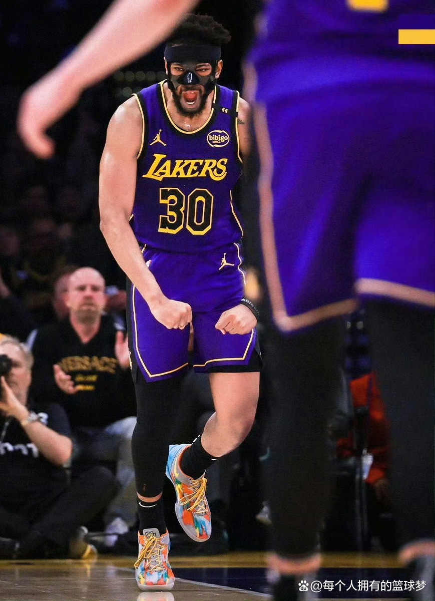 关键时刻里昂备战亚冠Faker在湖人比赛中爆冷，媒体一致点评：今晚马德里竞技手感冰凉的简单介绍